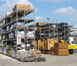 External Galvanised Yard Pallet Racks Designed for Warehouse or Yard areas Stakrak SR2000 Series Pallet Racking is designed for strength and durability