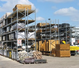 Geeignet  für  die Lager oder Hofbereiche wurden die Stakrak SR2000 Palettenregale für die Stärke und Langlebigkeit entworfen 