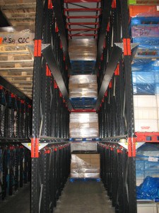 Stakapal SR2000 Serie Einfahrbare Regale für Kühllagerung und als Massenspeicher Lageranlage verwendet
