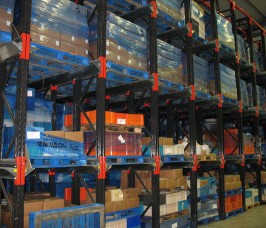 Stakapal Drive - In Pallet Racking for Food Distribution Stakrak SR2000 Series Drive-In Pallet Racking for seasonal goods storage
