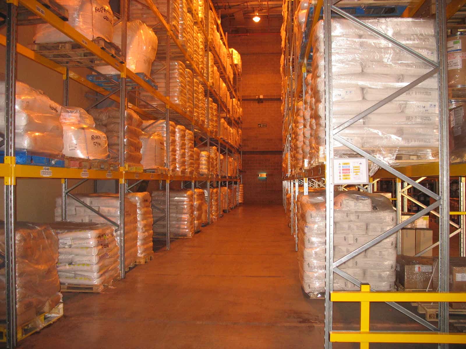 narrow aisle pallet racking