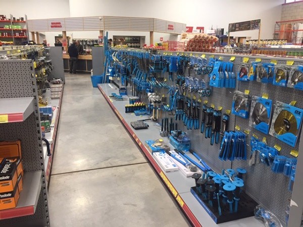 Trade Shop Gondola Racking Designed and installed by Stakapal - Leaders in Innovative Warehouse and Yard Storage Racking Solutions and Cantilever Racking Specialists