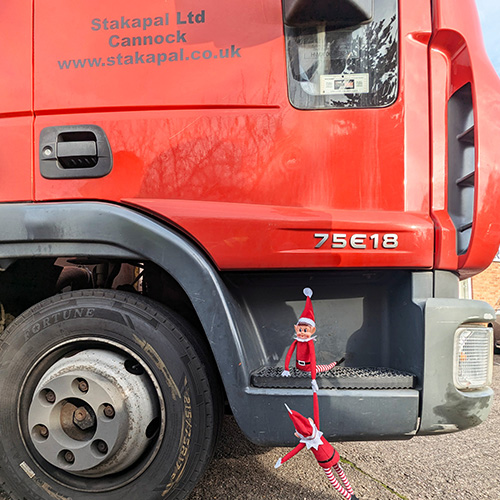 Patsy Racksy, the organisation ace, is double-checking rack stability for all those holiday shipments. Canti Lever, our cantilever expert, ensures every oversized gift has the right support, while Peter Pallet arranges pallets perfectly to maximise space. Together, they bring holiday cheer to each project, making sure Stakapal’s customers enjoy efficient, safe, and festive storage solutions all season long!